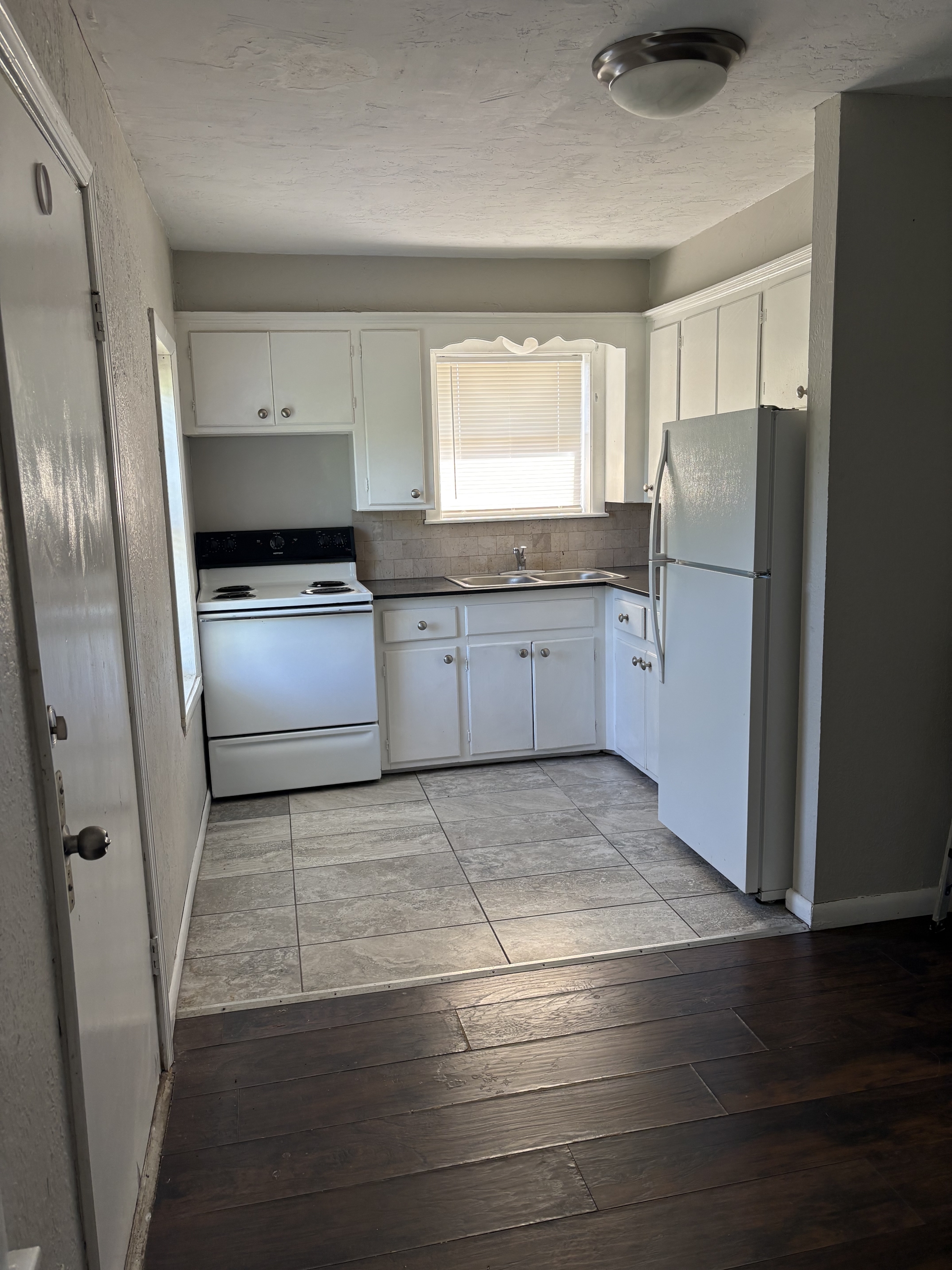 343 SE 44th St - Apt 3